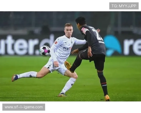 不莱梅凭借耐心控球逐渐找到节奏的赛场之道